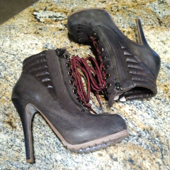 Boutique 9 Arael Platform Ankle Bootie Lace Up High Heels Women's Sz 5.5 - Picture 6 of 13